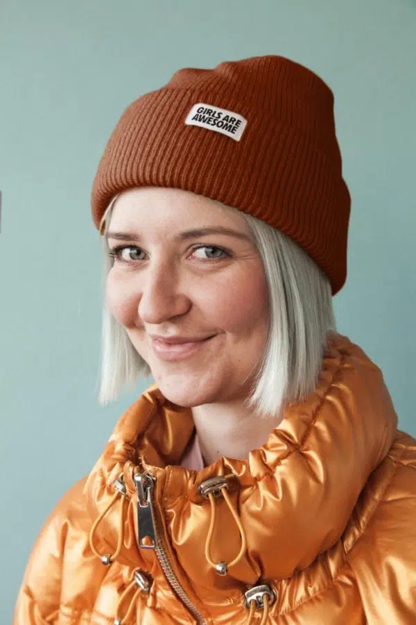 Girls are awesome beanies braun